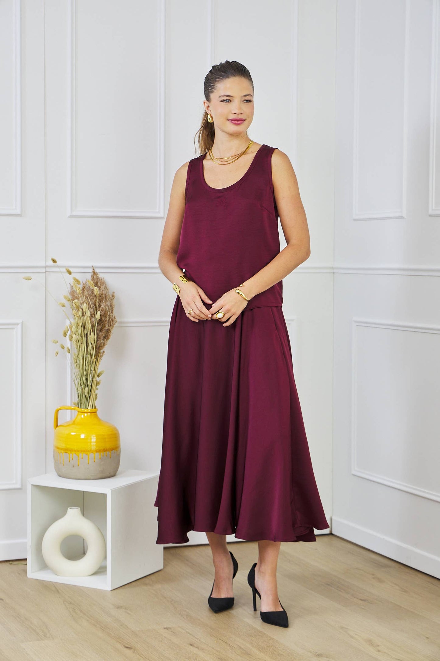 Satin tank top in Bordeaux