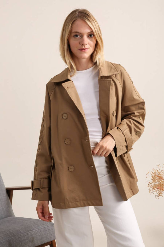 Mid-length trench coat in Camel