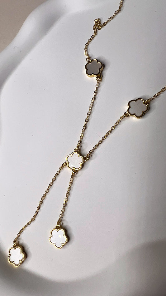 Drop Clover Necklace in Oyster