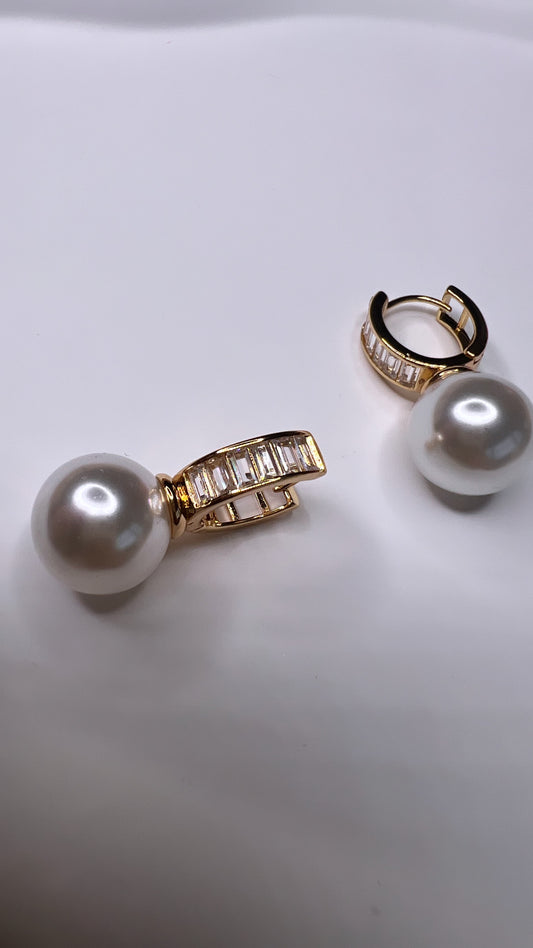 Pearl and Sparkle Earrings