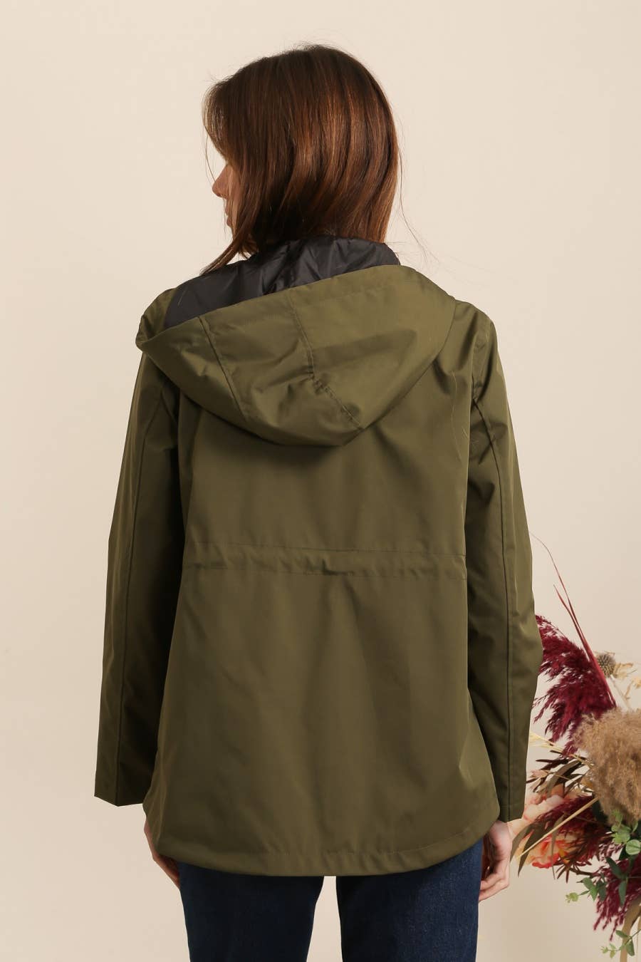 Short hooded jacket in Khaki