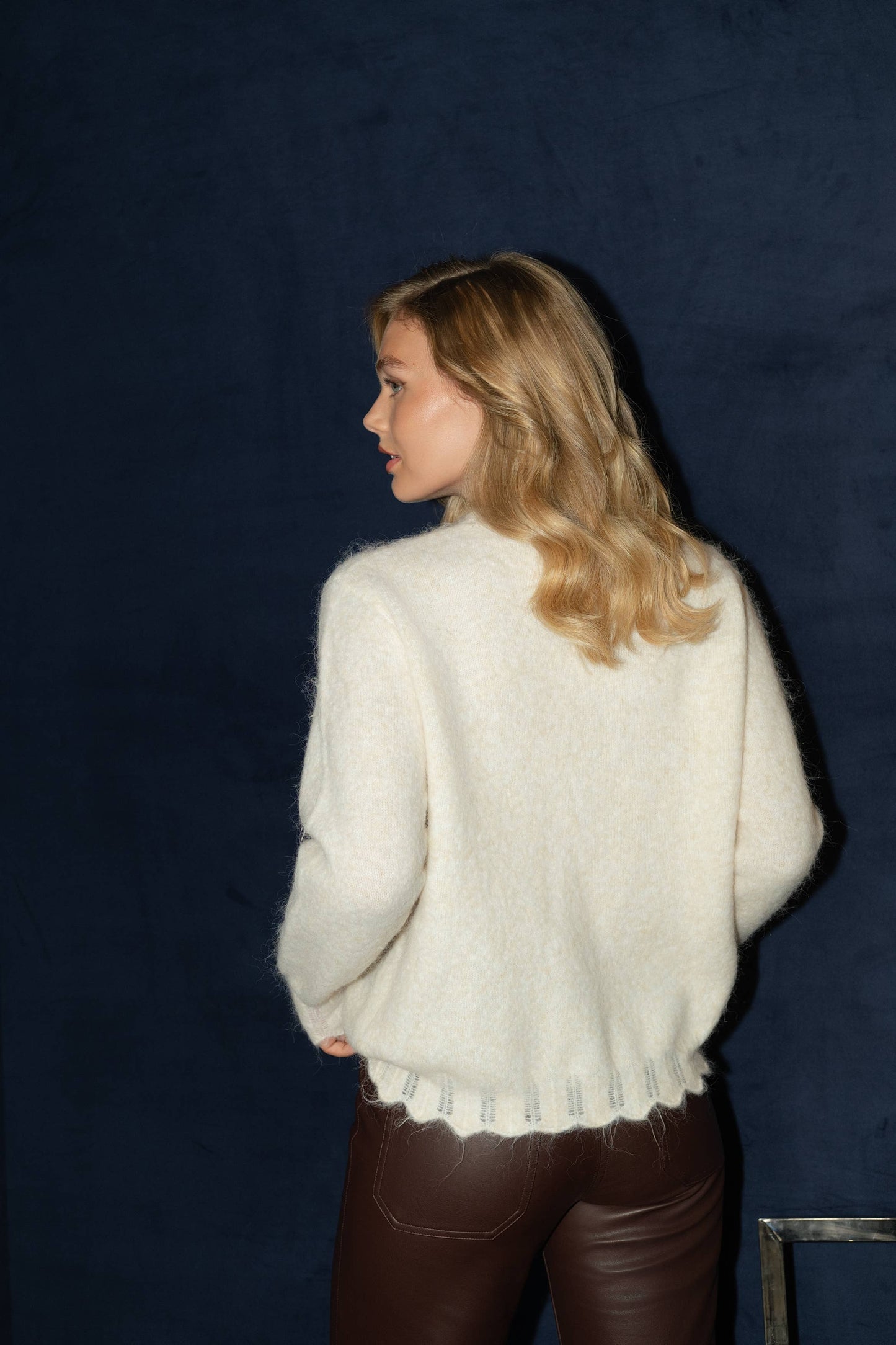Soft wool sweater in Coffee