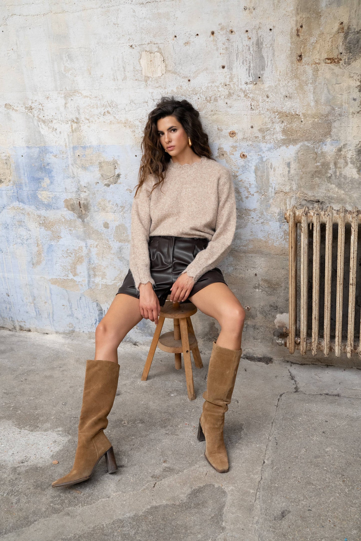 Soft wool sweater in Coffee