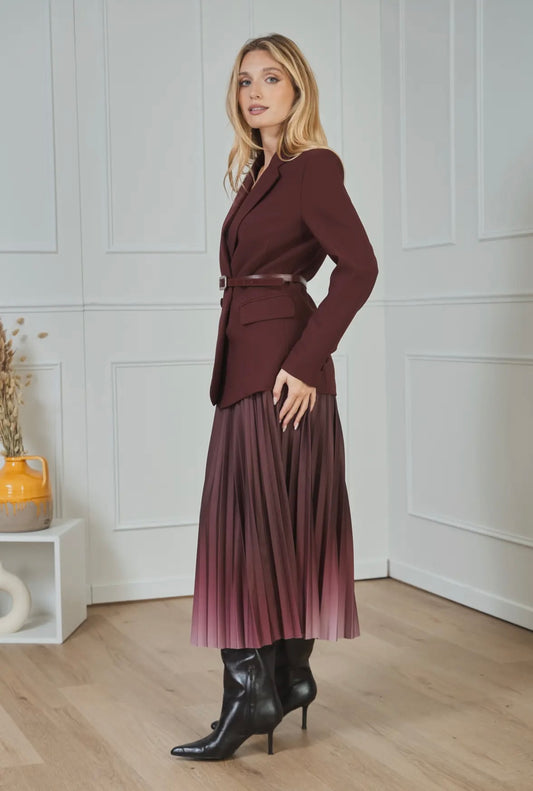 Pleated midi skirt in burgundy