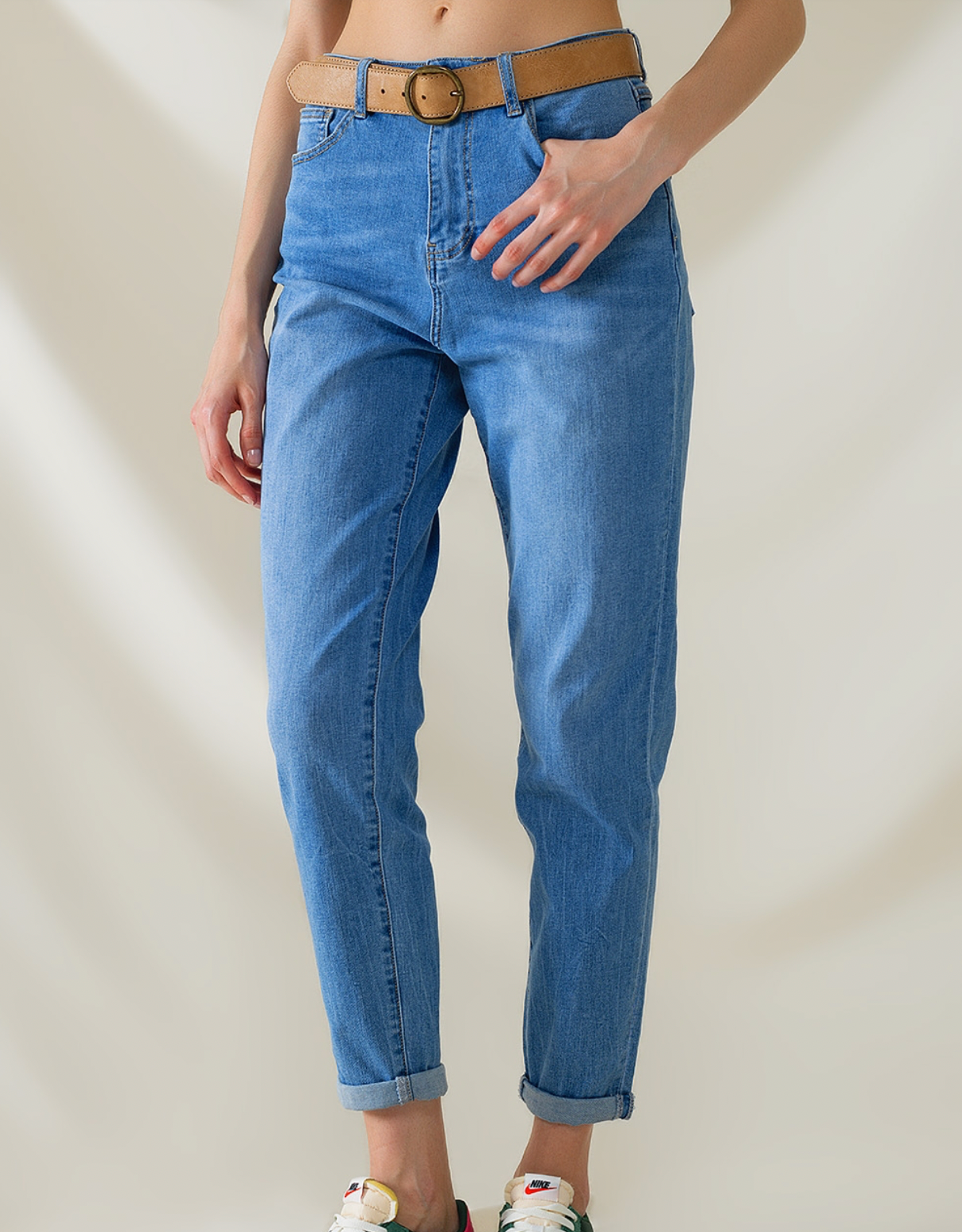 Mom Jeans in Mid Wash Blue