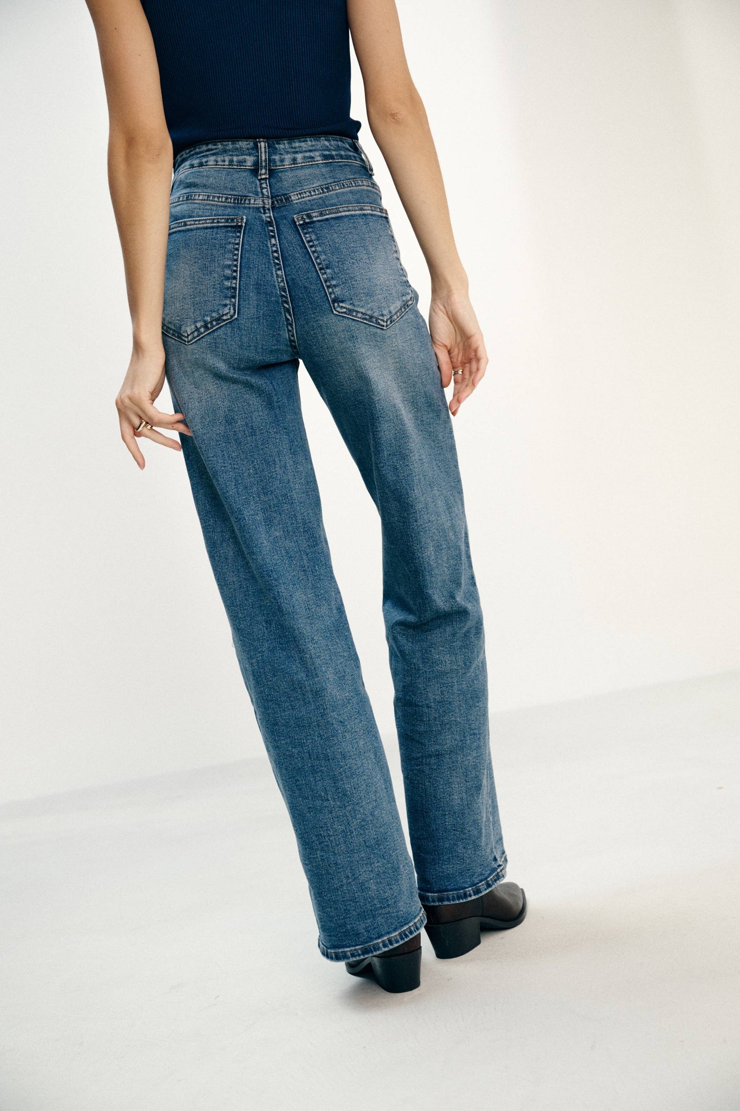 Women's straight relaxed jeans "Émilie" - ANA & LUCY: Denim