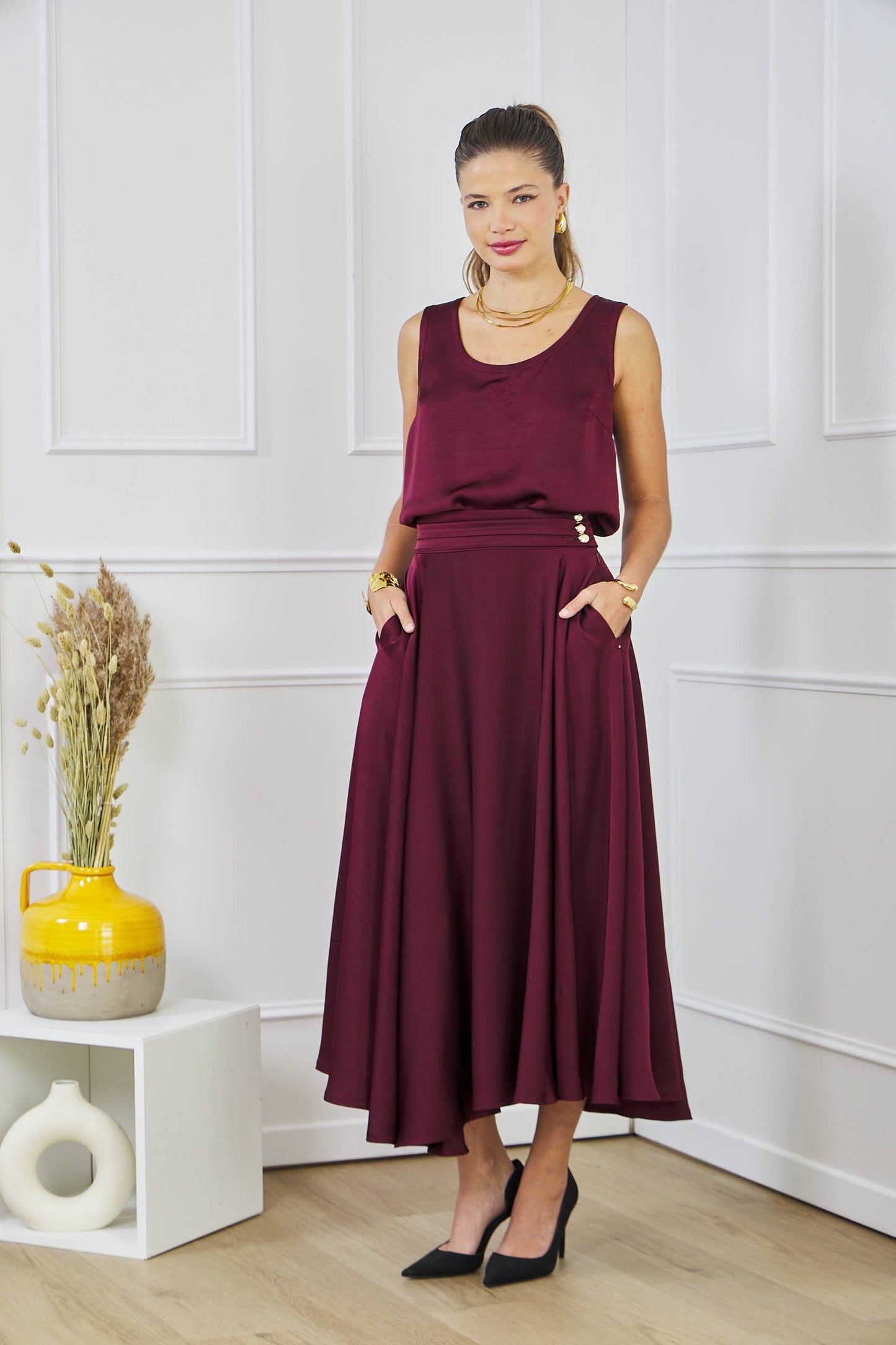 Satin tank top in Bordeaux