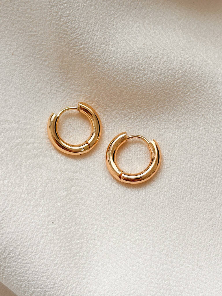 18K Gold Chunky Huggie Hoop Earrings